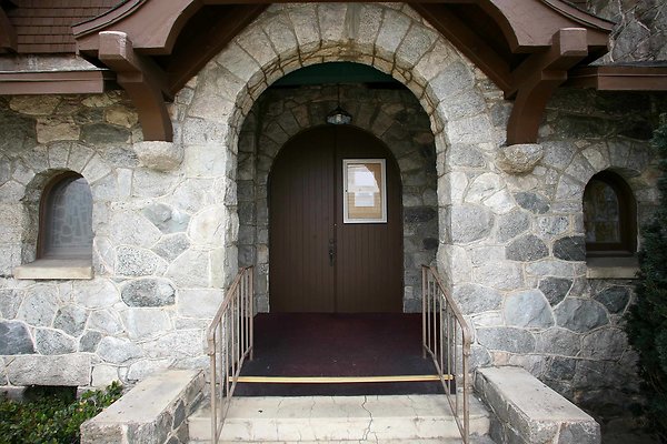 Church Door 0144