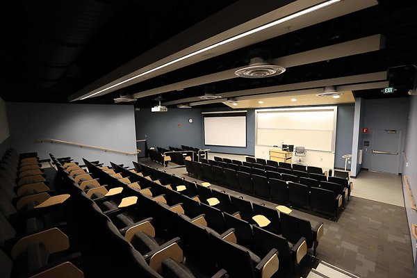 G7 Lecture Hall LH102 1295
