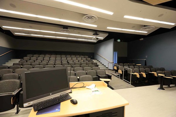 G7 Lecture Hall LH102 1298
