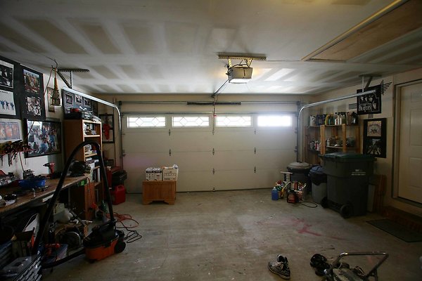 047A Garage2