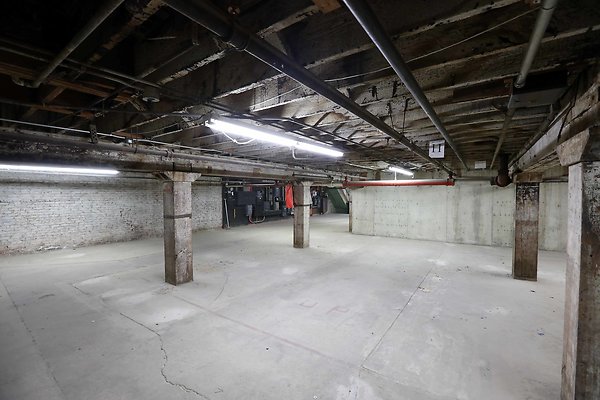 096A Basement 0026