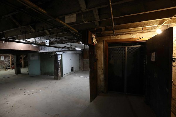 096A Basement 0024