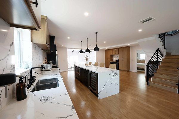 390A Kitchen 0058