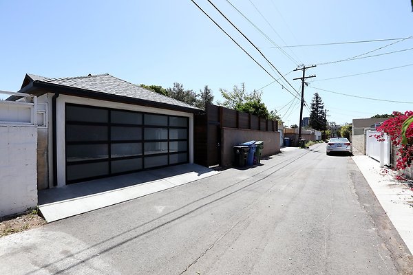 686A Garage Ext Alley LS 0115