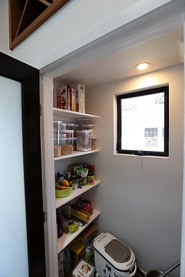 686A Kitchen Pantry 0062