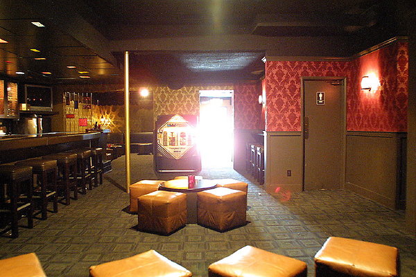 Main Bar Room 0046