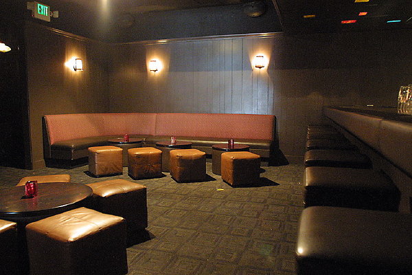 Main Bar Room 0043