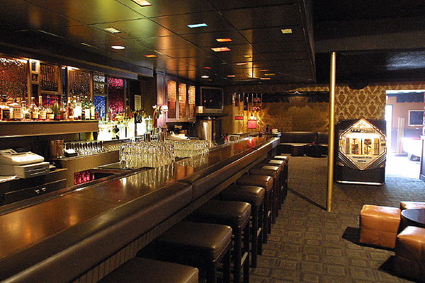Main Bar Room 0045