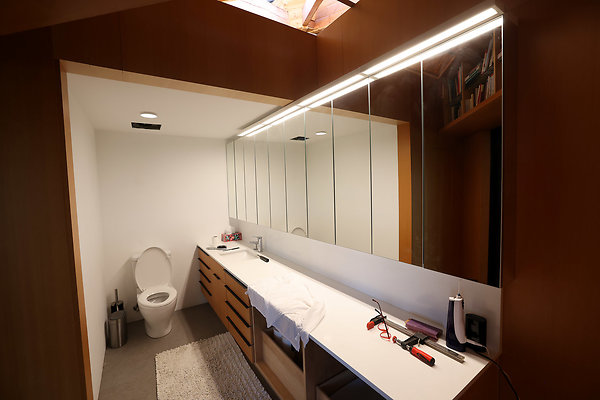 733B 2nd Floor Bedroom1 Bathroom 0081