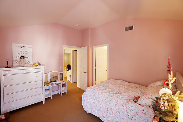 756A Girls Bedroom 0132