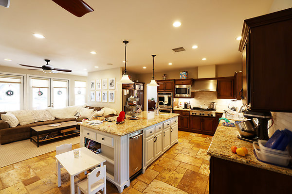 756A Kitchen 0092