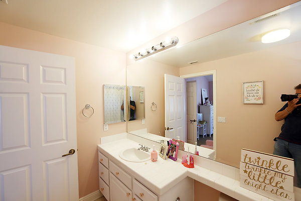 756A Girls Bedroom Bathroom 0135