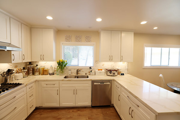 143B Kitchen4 0041