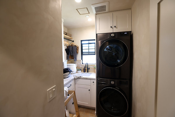 966A Laundry Room 0121